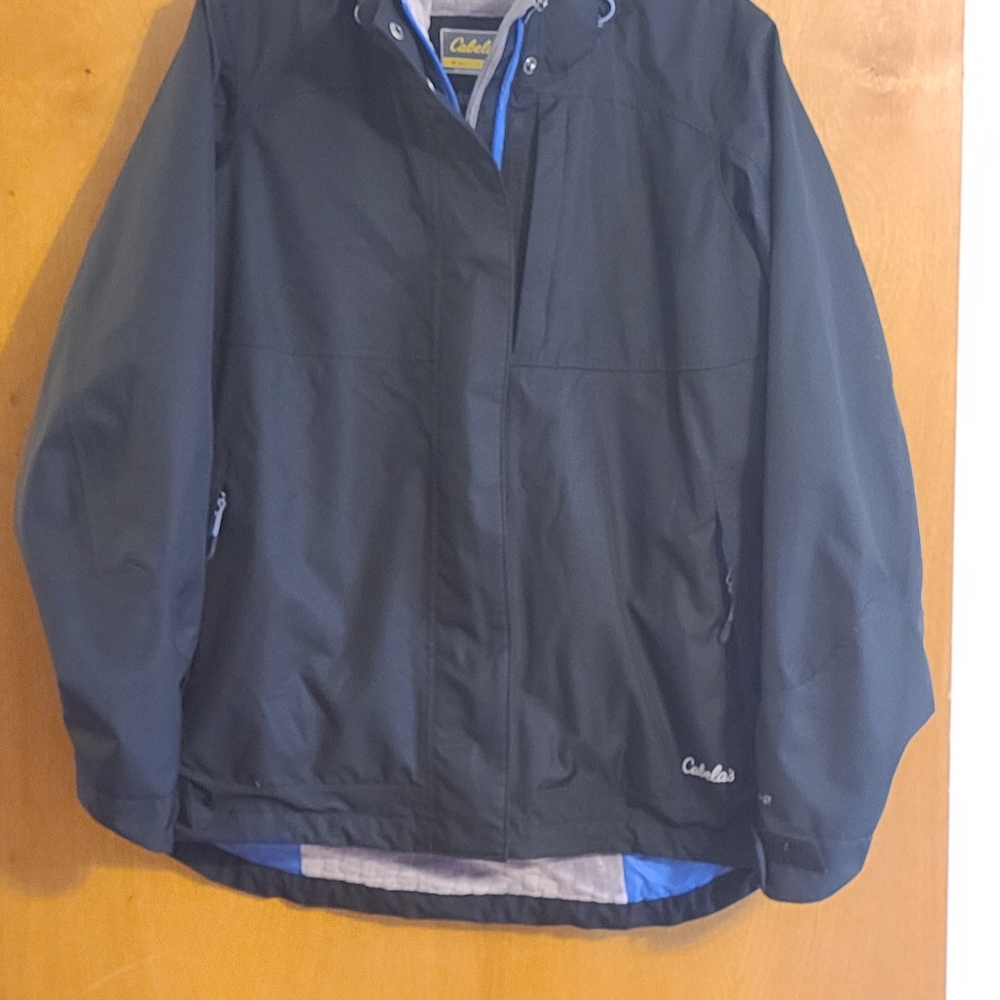 Cabelas Lightweight Lined Waterproof Jacket Size M